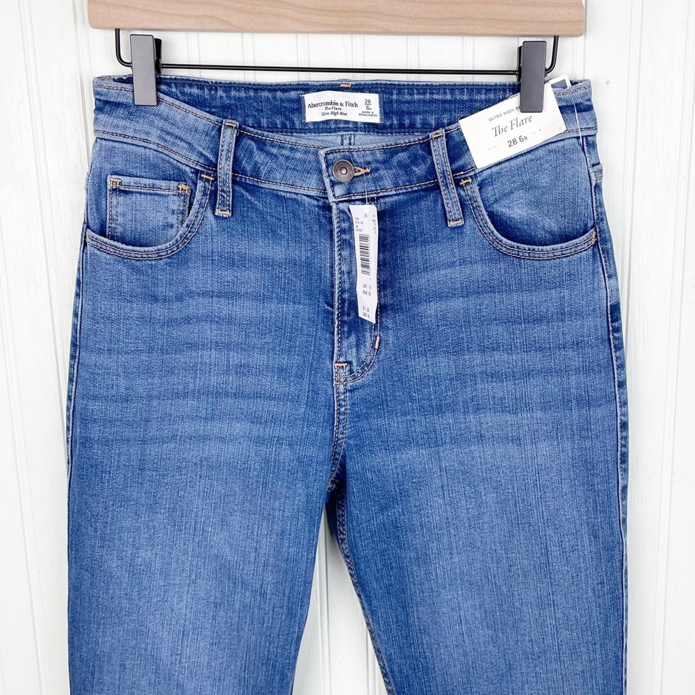 NEW Abercrombie and Fitch The Flare Ultra High Rise Jean Medium Wash Denim 28 6R - Picture 4 of 8